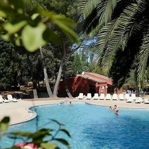 Odalys Le Village Camarguais Les Gardians Apart-hotel